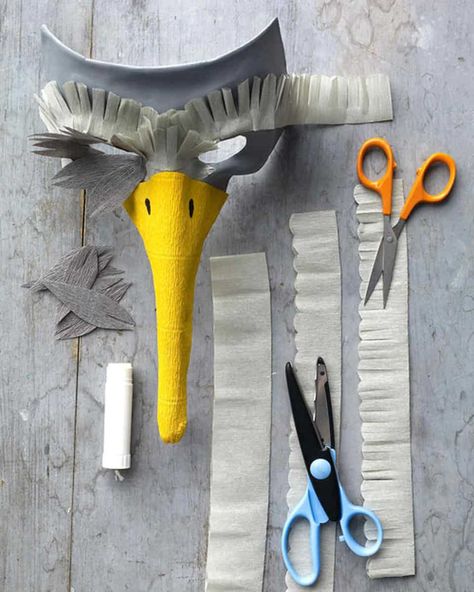 20 Fun Bird Crafts for Adults - The Crafty Blog Stalker Theme Carnaval, Bird Mask, Bird Beaks, Bird Costume, Folding Origami, Bird Masks, Diy Birds, Animal Masks, Halloween Food For Party