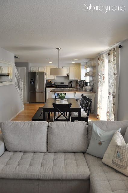 Suburbs Mama: Family Room her whole house is awesome!! Kitchen Open Concept, Dining Room Layout, Open Kitchen And Living Room, Narrow Living Room, Living Room Dining Room Combo, Living Room Furniture Arrangement, Open Concept Living Room, Dining Room Combo, Kitchen Dining Living