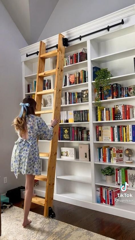 At Home Library, Sliding Ladder, Cozy Home Library, Home Library Rooms, Bookshelf Inspiration, Ladder Bookshelf, Home Library Design, Decoration Kitchen, Home Libraries