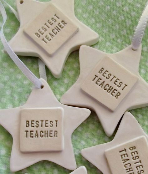 Clay Teacher Gifts, Pottery Ornaments, Best Teacher Gifts, Pottery Gifts, Diy Teacher Gifts, Pottery Ideas, Clay Ideas, Clay Ceramics, Dry Clay