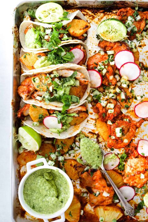 The most delicious chicken tacos al pastor with juicy pineapple and tangy chipotle. This sheet pan taco recipe is quick, easy and ready in under an hour! Craving California, Sheet Pan Tacos, Pan Tacos, Chipotle Marinade, Beer Braised Chicken, Meals For Breakfast, Recipes Chicken Breast, Shredded Chicken Tacos, Tacos Al Pastor