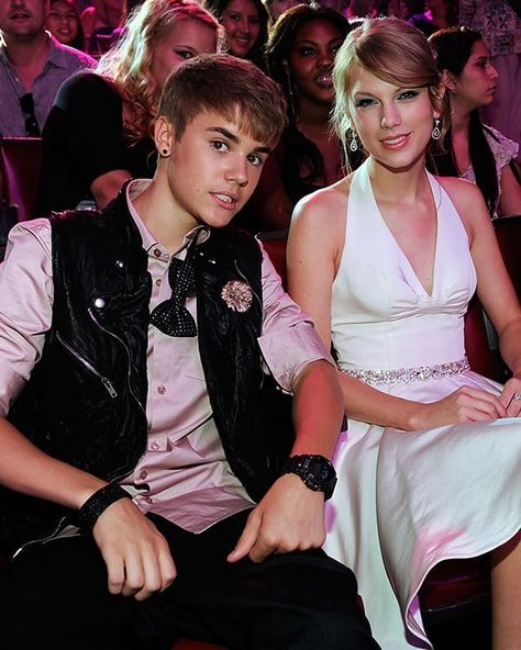 Taylor Swift Age, Taylor Swift Boyfriends, Justin Bieber Facts, Morning Kiss, Justin Baby, Justin Bieber Wallpaper, Hartford Connecticut, Taylor Swift Speak Now, Join Hands