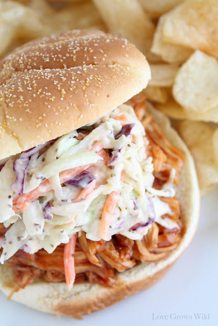 Easy Creamy Coleslaw recipe perfect for parties and cookouts! The best coleslaw I've ever made! | LoveGrowsWild.com Creamy Coleslaw Recipe, Salad Kale, Creamy Coleslaw, Cole Slaw, Slaw Recipes, Coleslaw Recipe, Side Recipes, Summer Parties, Coleslaw