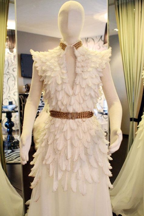 Feather Fashion Design, White Feather Outfit, Feather Clothes, Feather Couture, Mak Tumang, Feather Gown, Wedding Evening Gown, Swan Dress, Feather Fashion