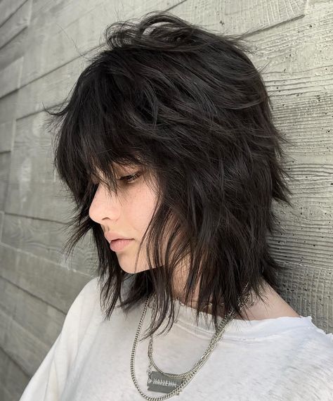 Emo Shag, Shaggy Layered Haircut, Shag Layered Hairstyles, Medium Shag Hairstyles, Emo Haircuts, Shaggy Bob Haircut, Medium Shag Haircuts, Long Shag Haircut, Short Shag Haircuts