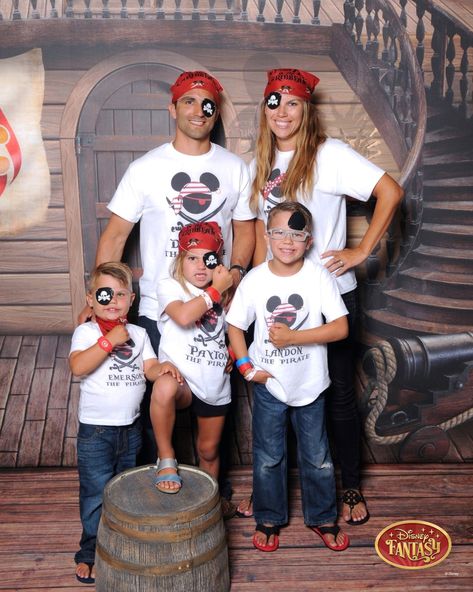 Disney Cruise Packing List - Disney Cruise Pictures Ideas, Disney Cruise Outfits Family, Disney Cruise Formal Night Outfits, Disney Pirate Night Outfit, Pirate Night Disney Cruise Outfit, Disney Cruise Pirate Night Outfit, Disney Cruise Pictures, Disney Cruise Packing, Disney Cruise Pirate Night