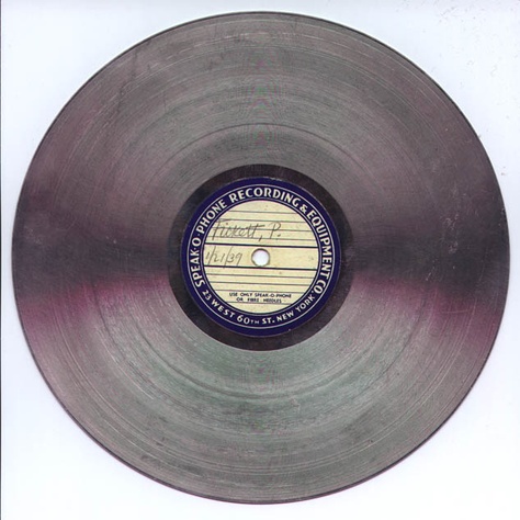 metal disc gramophone record (containing a home recording) from 1937 Gramaphone Records Printable, Gramophone Records Printable, Antique Technology, Gramophone Record, Technology Fashion, Technology Design, Photoshop Editing, Music Record, Photoshop