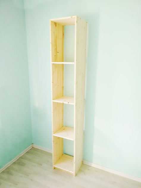 How to Build a Tower Bookshelf | HowToSpecialist - How to Build, Step by Step DIY Plans Easy Diy Bookshelf, Tower Bookshelf, Diy Bookshelf Ideas, Pantry Diy, Bookcase Plans, Slim Bookcase, Narrow Bookshelf, Unique Bookshelves, Simple Bookshelf