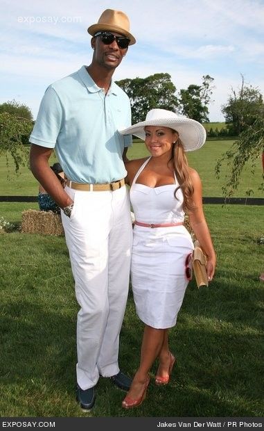 *-* Chris Bosh, Small Women, Church Outfits, Black Mamba, Nba Players, Big Men, Kobe Bryant, Celebrity Couples, Celebrity Photos