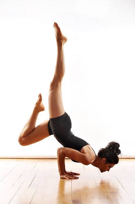 Yoga Ashtanga, Yoga Nature, Sup Yoga, Partner Yoga, Yoga Posen, Yoga Exercises, Pose Yoga, Qi Gong, Acro Yoga