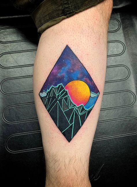 Synthwave Tattoo, Desert Tattoo, Watercolor Tattoo Ideas, Trippy Tattoo, Optical Illusion Tattoos, Tattoos Aesthetic, Tattoo Mini, Optical Illusion Tattoo, Tattoo Aesthetic