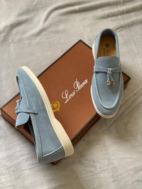 Sneakers Summer 2023, 21 Ramadan, Loro Piana Loafers, Loro Piana Summer Walk, Aesthetic Luxury Lifestyle, Loro Piana Men, Italian Fashion Brands, Cashmere Outfits, Italian Luxury Brands