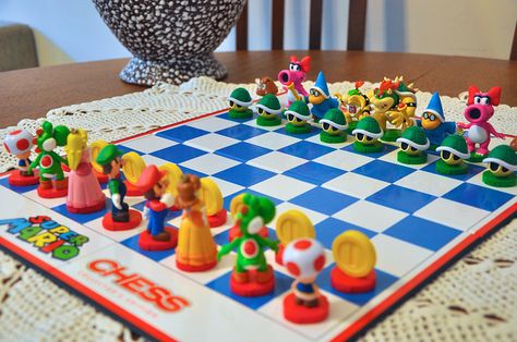 super mario chess Mario Chess, Themed Chess Sets, How To Play Chess, Mario Bros., Mario Brothers, Chess Game, Geek Culture, Chess Set, Super Mario Bros