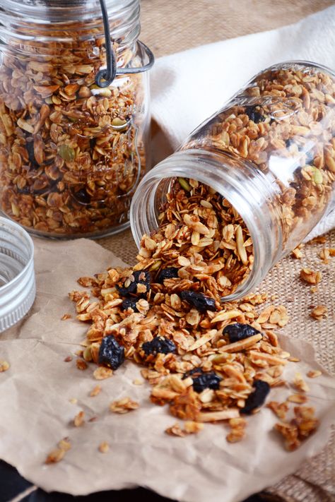 Granola Ideas, Orange Company, Cherry Recipe, Vanilla Granola, Pumpkin Spice Granola, Easy Homemade Granola, Almond Granola, Healthy Snacking, Granola Healthy