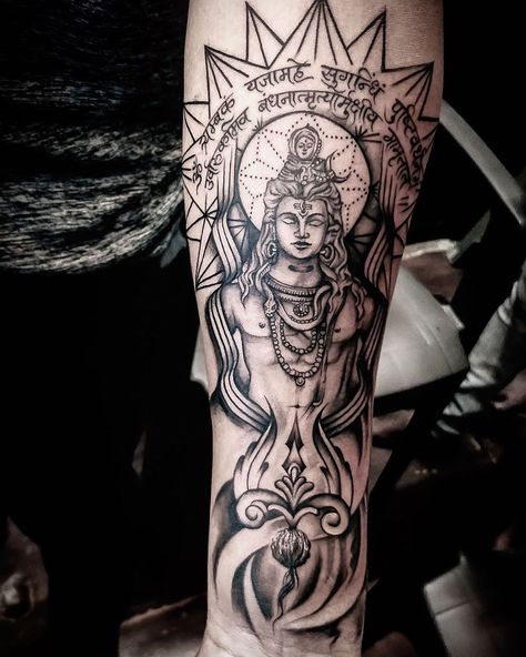 Heavy Tattoo Men, Shivaay Tattoo, Shiva Tattoo Design For Men Arm, Shiva Forearm Tattoo, Ganesha Tattoo Design For Men, Mahakaal Tattoo, Mahadev Tattoo Designs For Men, Quest Quotes, Tattoo Hindu