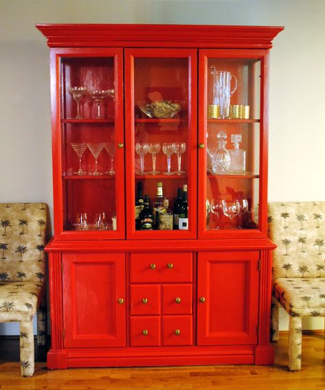 red china cabinet turned bar. I wanna do this to the cabinet in my dinning room! Love this idea! Ty to who thought of it :) Repurposed China Cabinet, China Cabinets And Hutches, Modern China Cabinet, China Cabinet Redo, China Cabinet Makeover, Antique China Cabinets, Painted China Cabinets, Redo Cabinets, China Cabinet Display