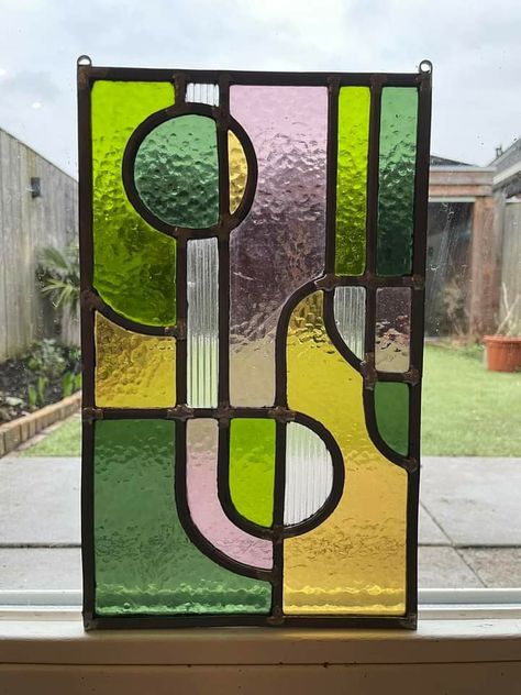 Arts And Crafts Stained Glass Window, Modern Stained Glass Panels, Stained Glass Patterns Free, Modern Stained Glass, Stained Glass Crafts, Stained Glass Panel, Stained Glass Designs, Stained Glass Panels, Glass Pieces