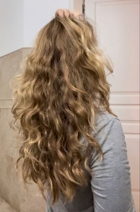 Cool Blonde Hair Colour, Blonde Wavy Hair, Cool Blonde Hair, Dirty Blonde Hair, Honey Blonde Hair, Blonde Hair Inspiration, Hair Life, Short Blonde Hair, Good Hair Day