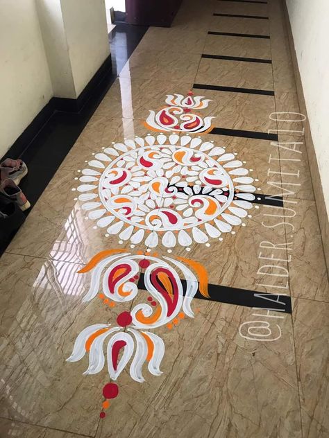 Paint Rangoli Designs On Floor Simple, Oil Paint Rangoli Designs On Floor, Alpana Designs Bengali Simple, Rangoli Painting On Floor, Diwali Alpona, Rangoli Designs With Paint, Bengali Rangoli, Paint Rangoli Designs On Floor, Alpona Painting