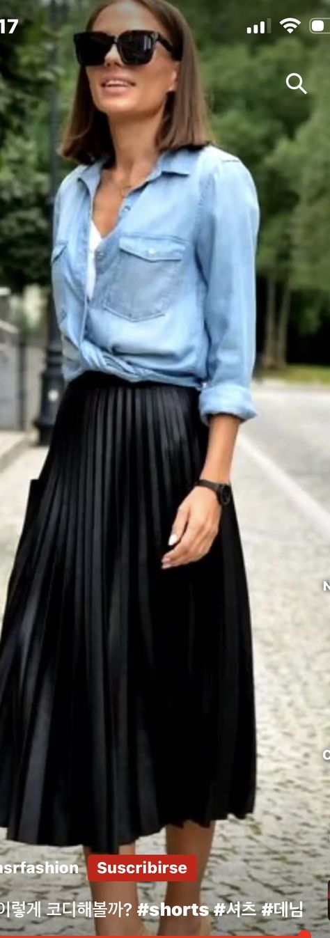 Mauve Skirt Outfit, Mauve Pleated Skirt Outfit, Non-stretch Pleated Maxi Skirt For Spring, Spring Dark Wash Pleated Skirt, Spring Purple Pleated Maxi Skirt, Purple Relaxed Pleated Maxi Skirt, Mauve Skirt, Skirt Outfit, Skirt Outfits