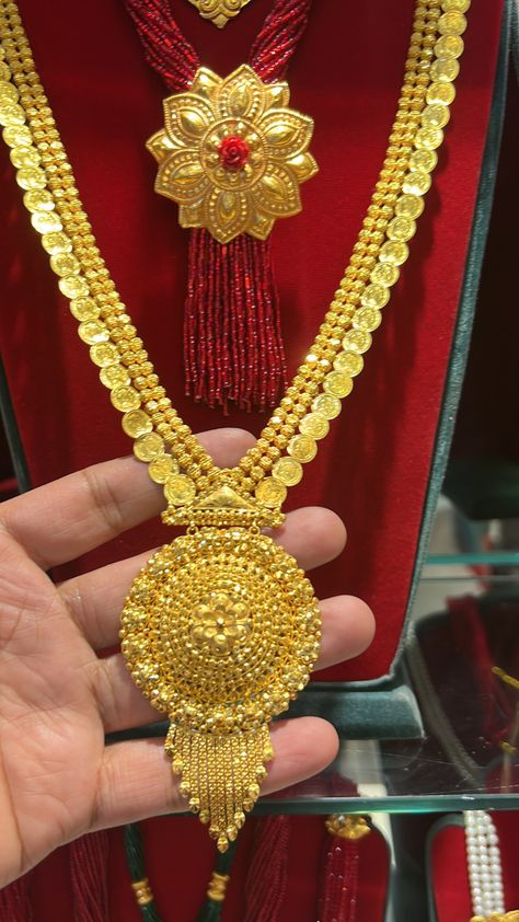 Ranihar design by omni ornaments Nepali Ornaments, Nepali Jewelry Gold, Rani Haar Gold, Rani Har, Nepali Wedding, Cooking Sweets, Bride Jewelry Set, Rani Haar, Gold Bridal Jewellery Sets