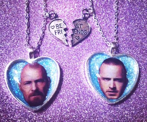 Beaking Bad, Bad Friendship, Mike Ehrmantraut, You Are My Moon, Bad Memes, Call Saul, Walter White, Friendship Necklaces, Better Call Saul