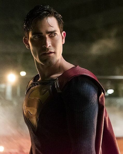 Tyler Hoechlin Superman, Justice League Characters, Superhero Superman, Supergirl 2015, Superman Movies, Dc Tv Shows, Teen Wolf Mtv, Superman Man Of Steel