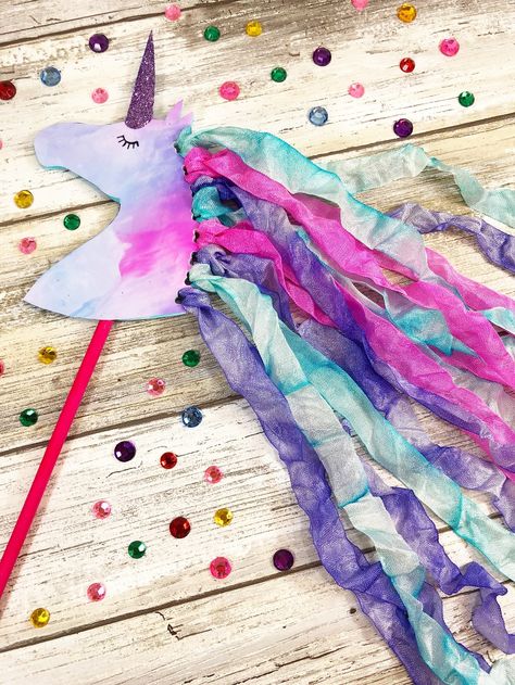 Create a Magical Unicorn Wand with the Splash Technique - Tombow USA Blog Unicorn Crafts Diy, Diy Unicorn Crafts, Unicorn Wand, Fairy Tale Crafts, Unicorn Craft, Magic Crafts, Unicorn Crafts, Unicorn Art, Magical Unicorn