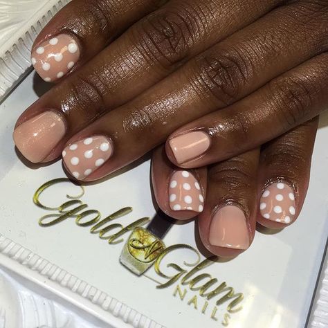 Ikat Nails, Nail Aesthetics, Tan Nails, Dot Nail Designs, 2024 Nails, Polka Dot Nails, Gold N, Dots Nails, Ballerina Nails