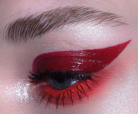 R e d f e v e r 💉 Nails Dark, Red Makeup, Dark Nails, Kesha, Winged Eyeliner, Editorial Makeup, Eye Art, Red Aesthetic, Artistry Makeup