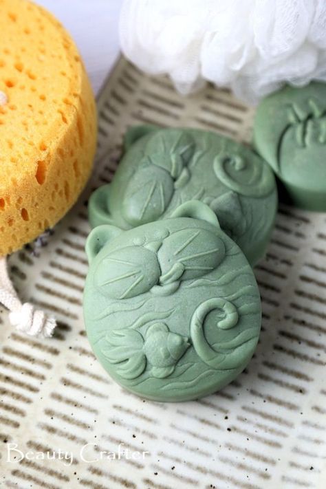 Soap Recipes DIY - French Green Clay Soap - DIY Soap Recipe Ideas - Best Soap Tutorials for Soap Making Without Lye - Easy Cold Process Melt and Pour Tips for Beginners - Crockpot, Essential Oils, Homemade Natural Soaps and Products - Creative Crafts and DIY for Teens, Kids and Adults http://diyprojectsforteens.com/cool-soap-recipes Melt And Pour Soap Recipes For Sensitive Skin, Melt And Pour Clay Soap Recipe, French Clay Soap, Green Clay Ideas, Clay Soap Recipe, Melt And Pour Soap Recipes, French Green Clay Soap, Coffee Soap Recipe, Perfume Blends