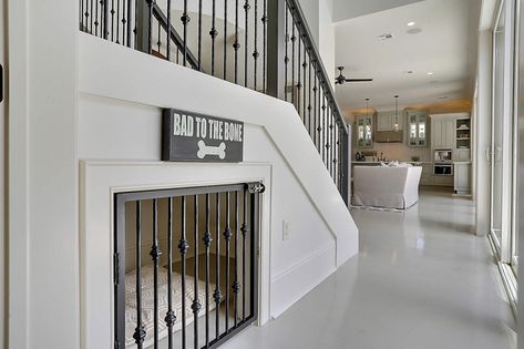 20 Adorable Dog-Friendly Interior Ideas | Home Design Lover Cheap Dog Houses, Under Stairs Dog House, Cheap Dog Kennels, Contemporary Hallway, Dog Kennel Cover, Diy Dog Kennel, Outdoor Dog House, Dog Spaces, Under The Stairs