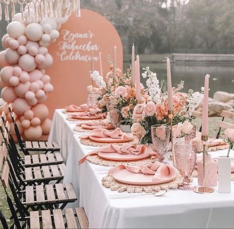 Backyard Birthday Parties, Brunch Decor, Bridal Shower Inspo, Idee Babyshower, White Baby Showers, Backyard Birthday, Tafel Decor, Birthday Dinner Party, Bride Shower