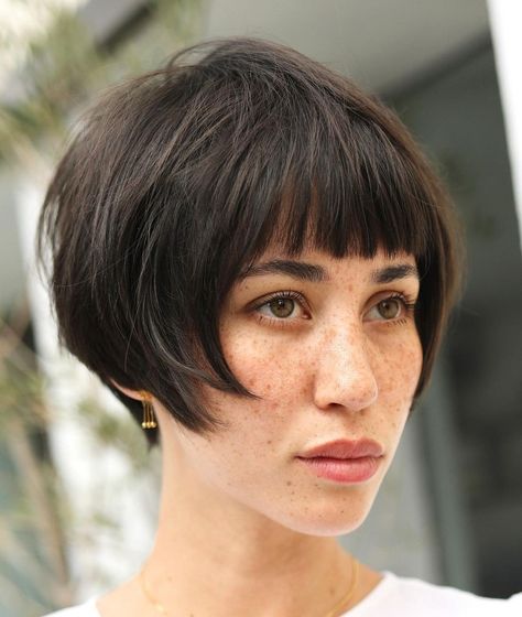 Micro Bob with Blunt Bangs and Layers Red Head Bob Haircut, Chin Length Hair With Bangs Over 50, Ultra Short Bob, Haircuts Bangs, French Bobs, Choppy Lob, Micro Bob, Haircuts For Short Hair, Pageboy Haircut