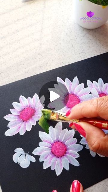 Painting Flowers On Wood Diy, Panting Photo Ideas Cute, Paint A Flower Easy, Easy To Paint Flowers, How To Paint A Flower, How To Paint Flowers Acrylic Easy Step By Step, Painted Flowers Easy, How To Paint Flowers Acrylic, Simple Flower Painting Acrylics