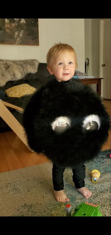 Soot Sprite Cosplay, Totoro Halloween Costume, Soot Sprite Costume, Studio Ghibli Halloween Costumes, Studio Ghibli Costume, Ghibli Costume, Studio Ghibli Cosplay, Totoro Costume, Totoro Soot Sprites