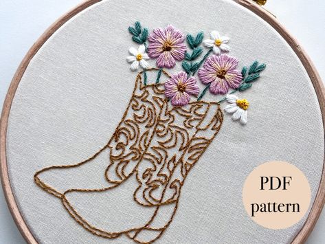 Cute Embroidery Drawings, Floral Hand Embroidery Patterns Free, Cowboy Boot Embroidery Pattern, Texas Embroidery Designs, Embroidery Horse Patterns, Cowboy Boots Embroidery, Western Embroidery Patterns, Embroidery On Patterned Fabric, Cowboy Boot Embroidery