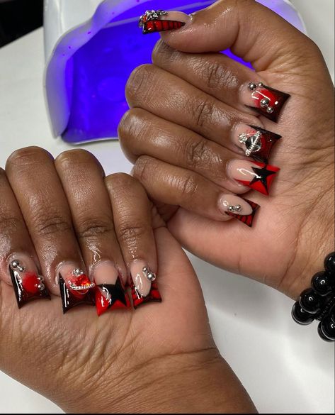 Nails Acrylic Red Short, Red Nails Short Square Design, Red Birthday Nails Acrylic Short, Birthday Nails Red And Black, Red And Black Duck Nails, Short Red Acrylics, New Year Acrylic Nails, Short Black And Red Nails, Nails With Red Design