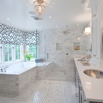 Beautiful transitional white master bath with hammered silver sinks Shower No Door, Walk In Shower No Door, Diy Tub, Shower Window, Small Bathroom Window, Window Curtain Designs, Bathroom Window Curtains, Bathroom Window Treatments, Gray And White Bathroom