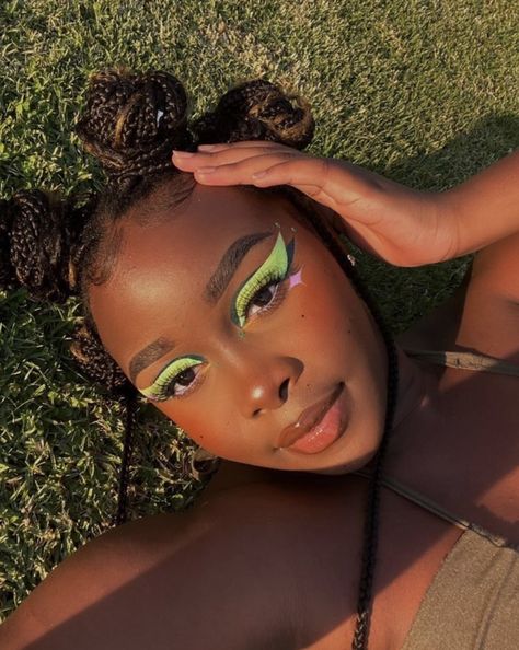 Pelo Afro, Cute Makeup Looks, Creative Eye Makeup, Creative Makeup Looks, Dark Skin Makeup, Makeup For Black Women, Editorial Makeup, Girls Makeup, Pretty Makeup