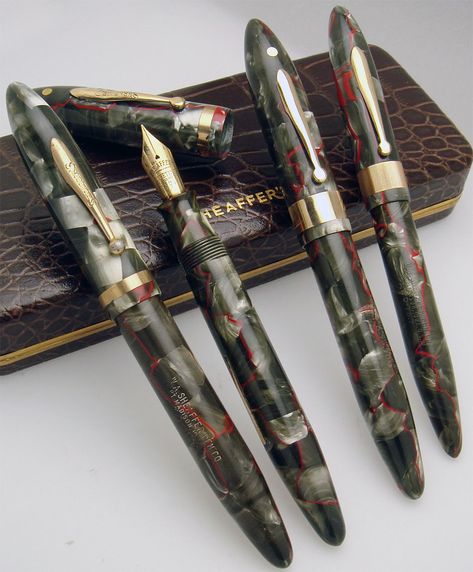 Sheaffer's Grey Pearl Sheaffer Fountain Pen, Expensive Pens, Fountain Pen Drawing, Cool Stationary, Vintage Fountain, Elegant Pens, Red Veins, Vintage Writing, Vintage Pens