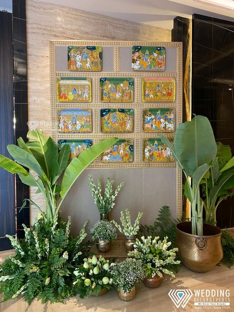 Indian Traditional Decor, Pichwai Backdrop Decor, Traditional Decoration Indian, Traditional Backdrop Decoration, Indian Floral Decor, Traditional Backdrop, Leaf Decor Wedding, Home Flower Decor, Indian Wedding Decor