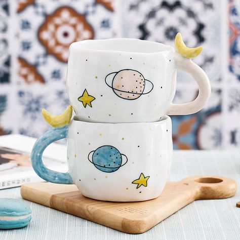 Mug Of Coffee, Arte Doodle, Diy Pottery Painting, Diy Mugs, Pottery Painting Designs, Pretty Mugs, Keramik Design, Tassen Design, Painted Mugs