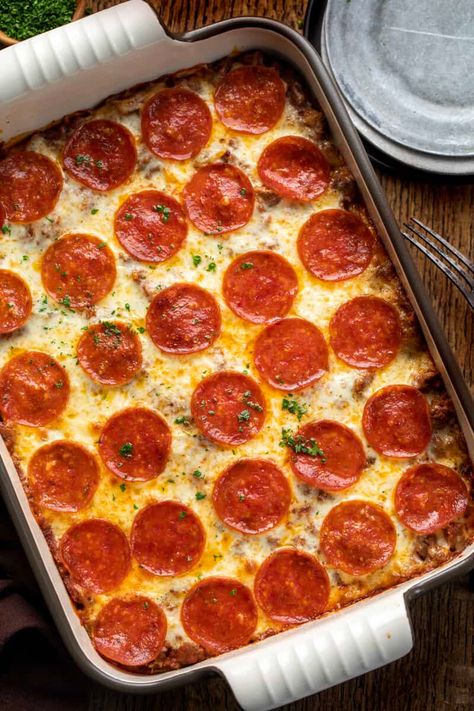 Spaghetti Pizza Casserole, Dinner Recipes Pizza, Spaghetti Pizza Bake, Beef Pepperoni, Spaghetti Pizza, Homestead Recipes, Baked Spaghetti Recipe, Recipes Pizza, Spaghetti Pie