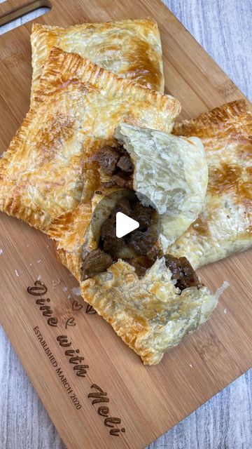 Nelisiwe Mahlangu on Instagram: "Pepper Steak Pies 🥧" Pepper Steak Pie, Steak Pies, Steak Pie, Pepper Steak Recipe, Pepper Steak, Steak Recipe, Steak Recipes, Steak, Pie