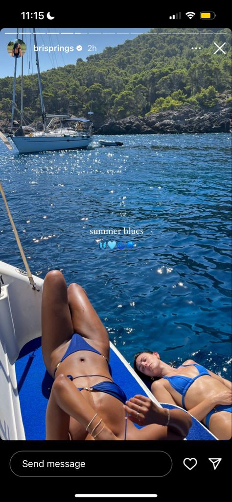 two women is blue bathing suits laying down on a boat in Europe Something Blue Swimsuit Bachelorette, Blue Swimsuit Bachelorette, Blue Bathing Suit Aesthetic, Summer Blue Aesthetic, Aesthetic Best Friends, Weekend Aesthetic, Fashion Girlies, Coast Aesthetic, Vacation Swimsuit