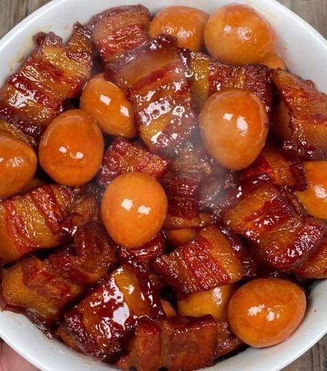 Hong Shao Rou, Red Braised Pork, Koeksisters Recipe, Braised Meat, Braised Pork Belly, Tenderloin Recipes, Pork Tenderloin Recipes, Quail Eggs, Braised Pork