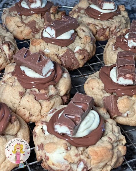 Cookies For Selling, Kinder Cookies Recipe, Big Cookies Aesthetic, Different Kinds Of Cookies, Bueno Cookies, Best Selling Cookies, Pictures Of Cookies, Big Cookies, Big Cookie Recipe