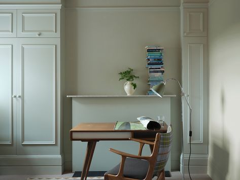 7 Color-Drenching Paint Tips from Farrow & Ball: Remodeling 101 - Remodelista Color Drenching, Loft Bathroom, Paint Tips, Farrow And Ball, Paint Brands, Interior Paint Colors, Living Room Green, Farrow Ball, Interior Paint