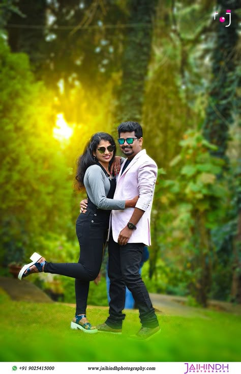 Post Wedding Poses, Indian Couple Photography Poses Outdoor, Post Wedding Photoshoot Ideas, Post Wedding Photoshoot, Pre Wedding Photoshoot Props, Photoshoot Outdoor, Indian Wedding Photography Couples, Wedding Photoshoot Props, Indian Wedding Couple Photography